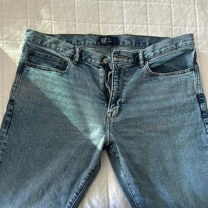 Gap 38x32 slim jeans in excellent condition
